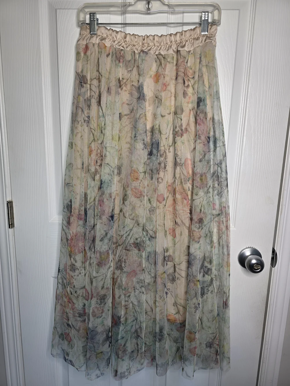 Floral Tulle Midi Skirt in Soft Beige - Picture 10 of 14